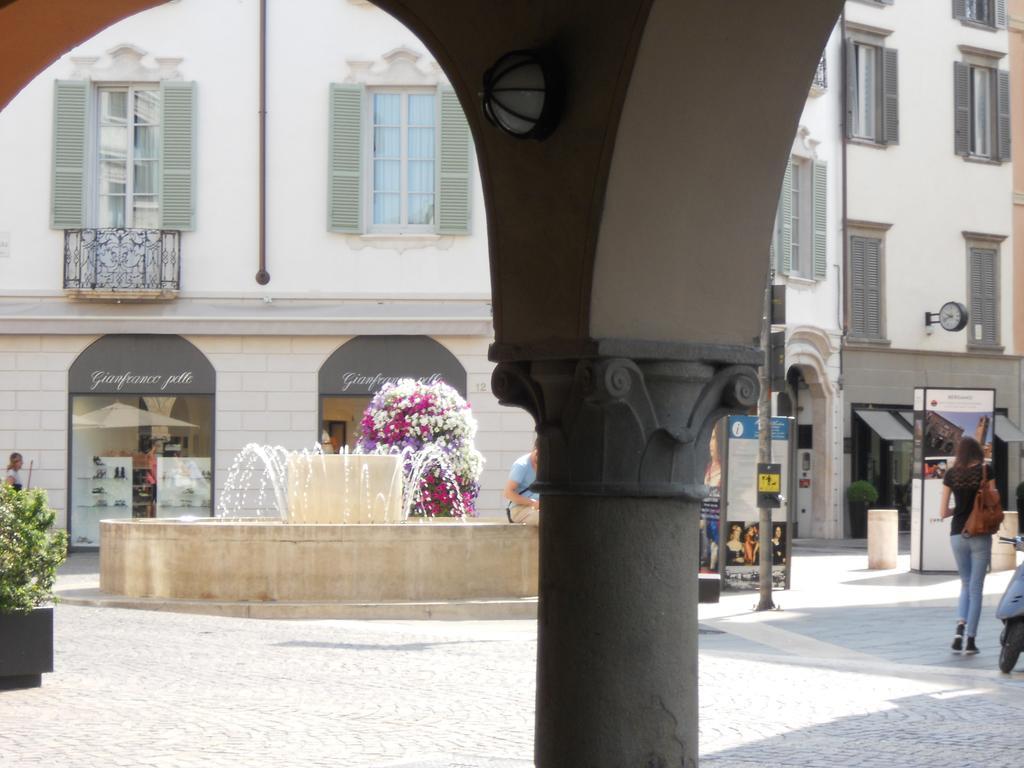 Appartamento Al Centro Storico Bergamo Camera foto