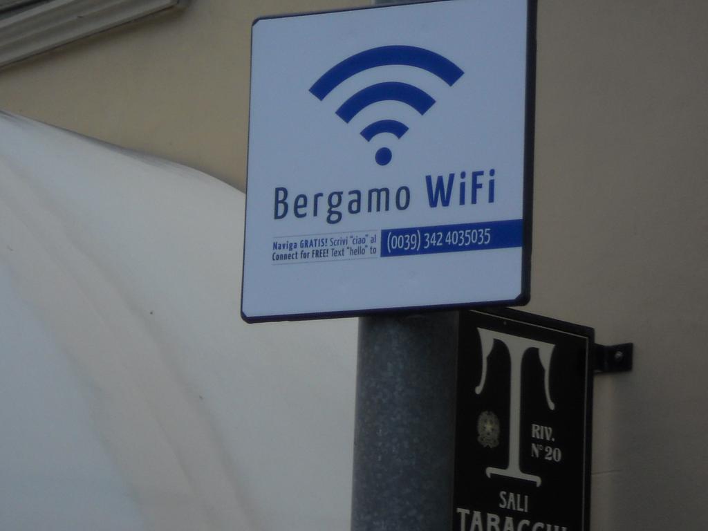 Appartamento Al Centro Storico Bergamo Esterno foto